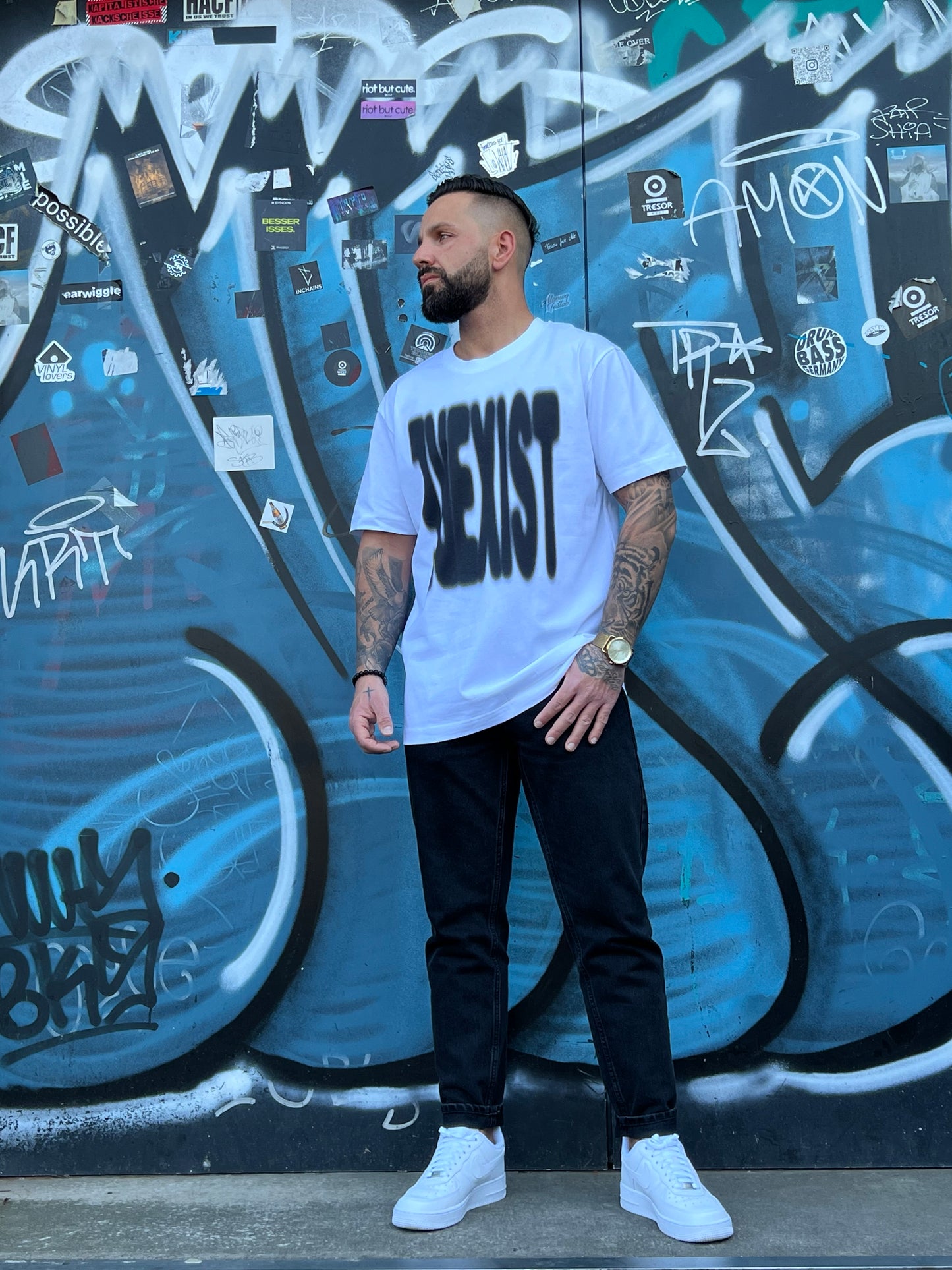 THE GRAFFITI [TSH7WH]