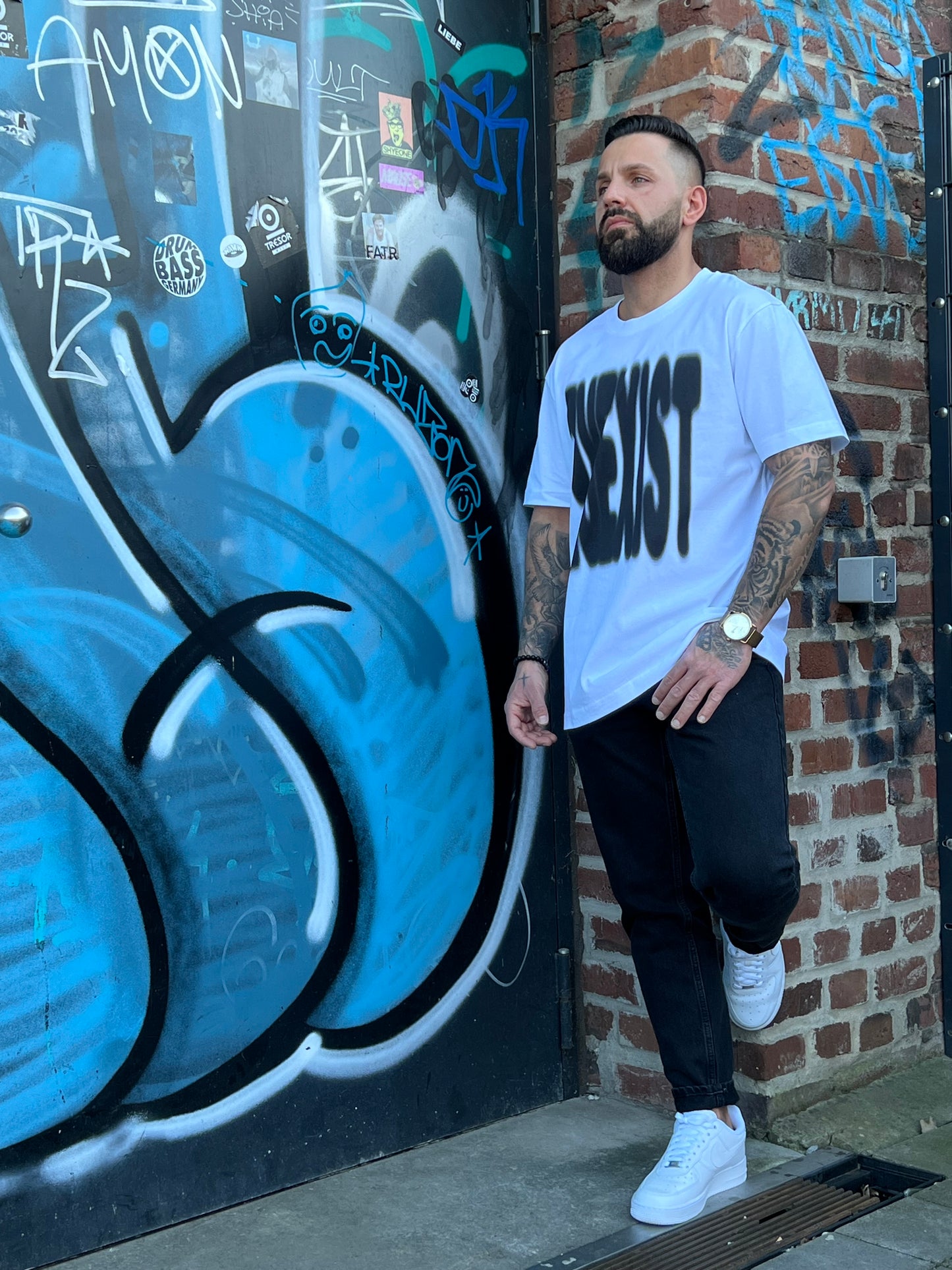 THE GRAFFITI [TSH7WH]
